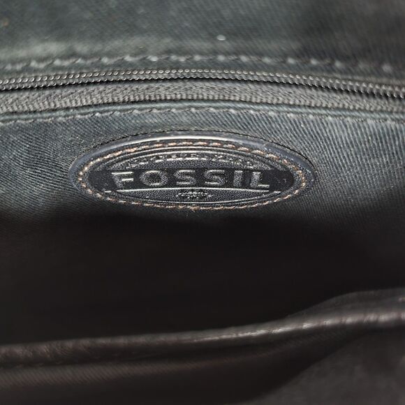 Fossil Vintage Black Leather Flap Crossbody Handbag with Brass Turn Lock - Picture 8 of 14